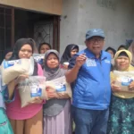 Heri Antoni, Anggota DPRD Kabupaten Sukabumi F-PAN saat kunjungan dan sapa warga di Sukamanah Cisaat.