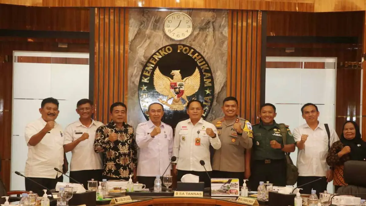 Ketua Komisi I DPRD Kabupaten Sukabumi Paoji Nurjaman saat menghadiri Rakor tentang rakyat Sukabumi dengan Kemenkopolhukam RI.
